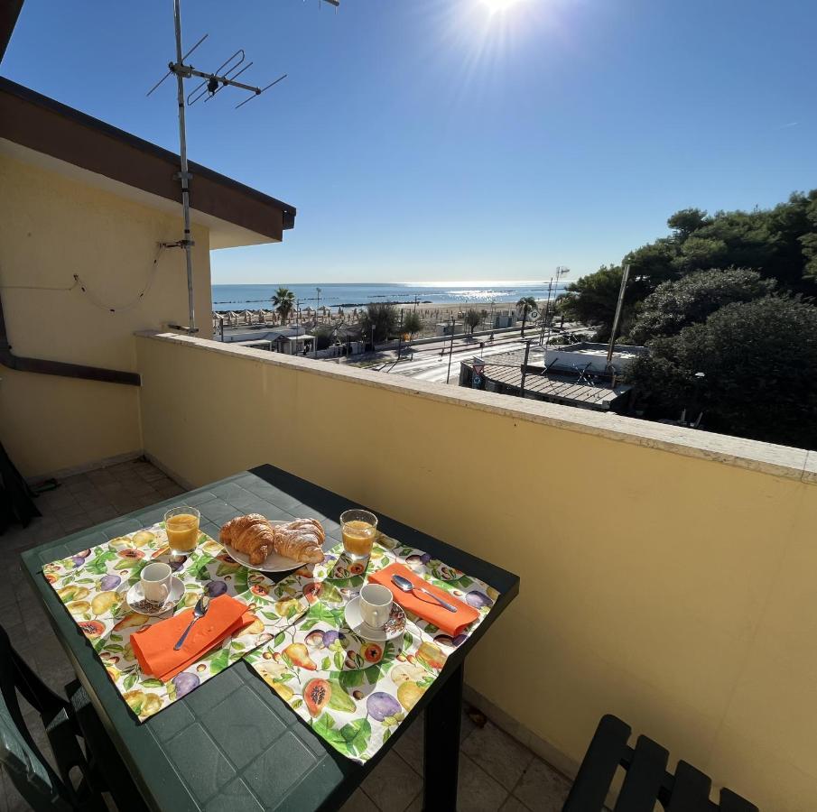 Sunrise Beach House - Sea View Apartment Montesilvano Marina Exterior foto