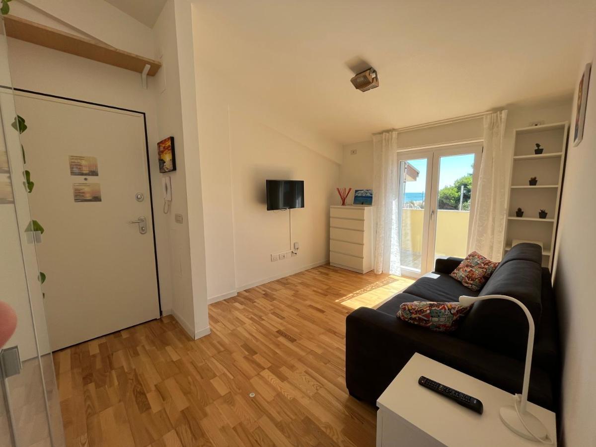 Sunrise Beach House - Sea View Apartment Montesilvano Marina Exterior foto